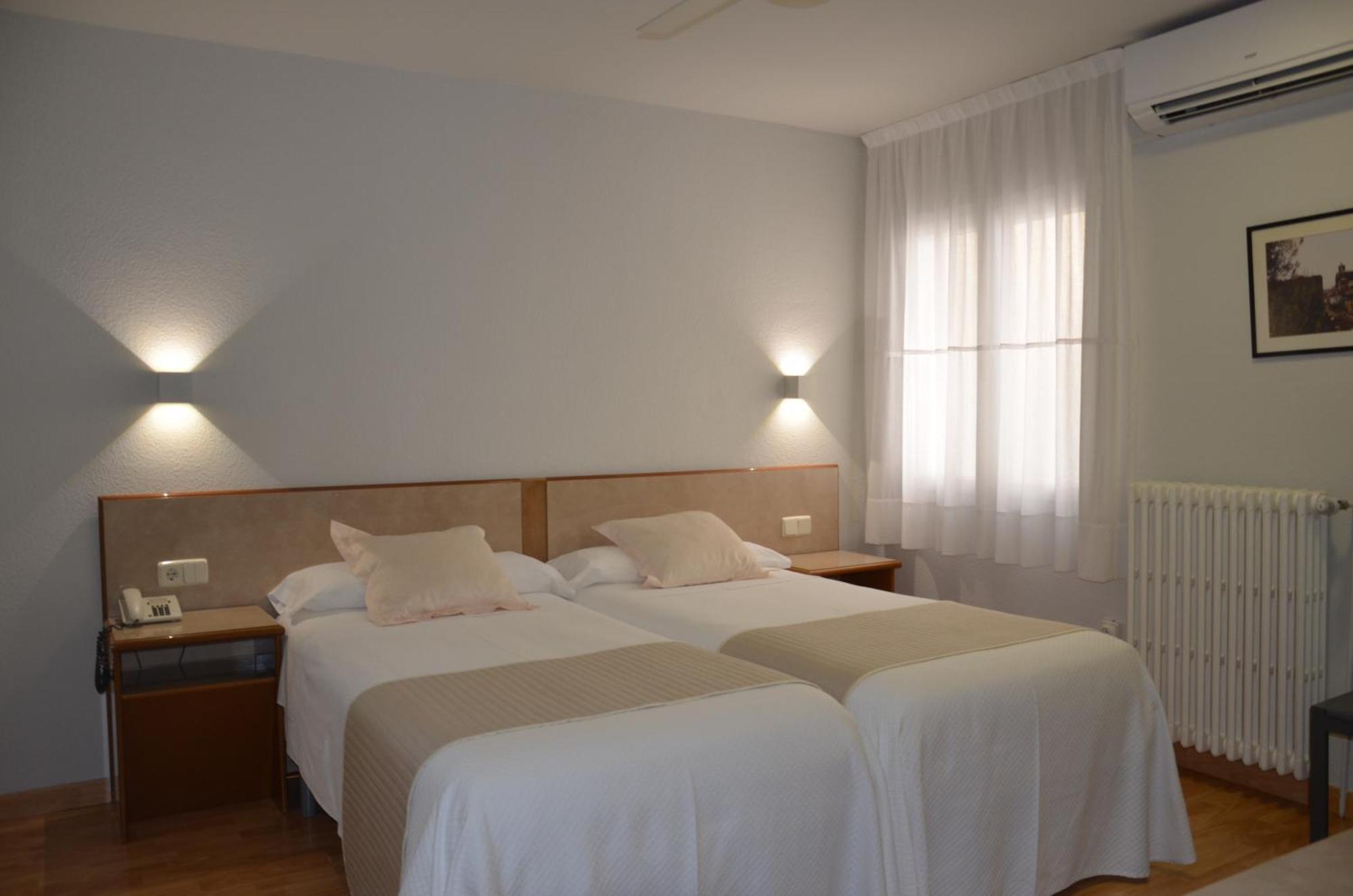 Hotel Balaguer Exterior photo